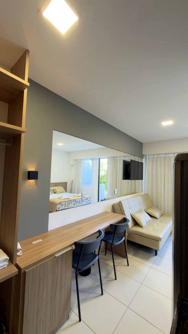 Studio Makia D-001