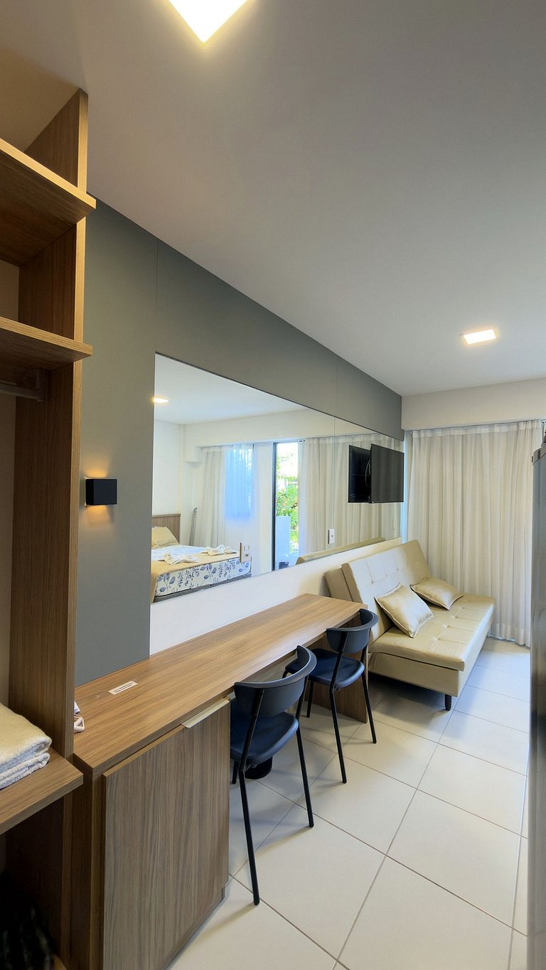 Studio Makia D-001