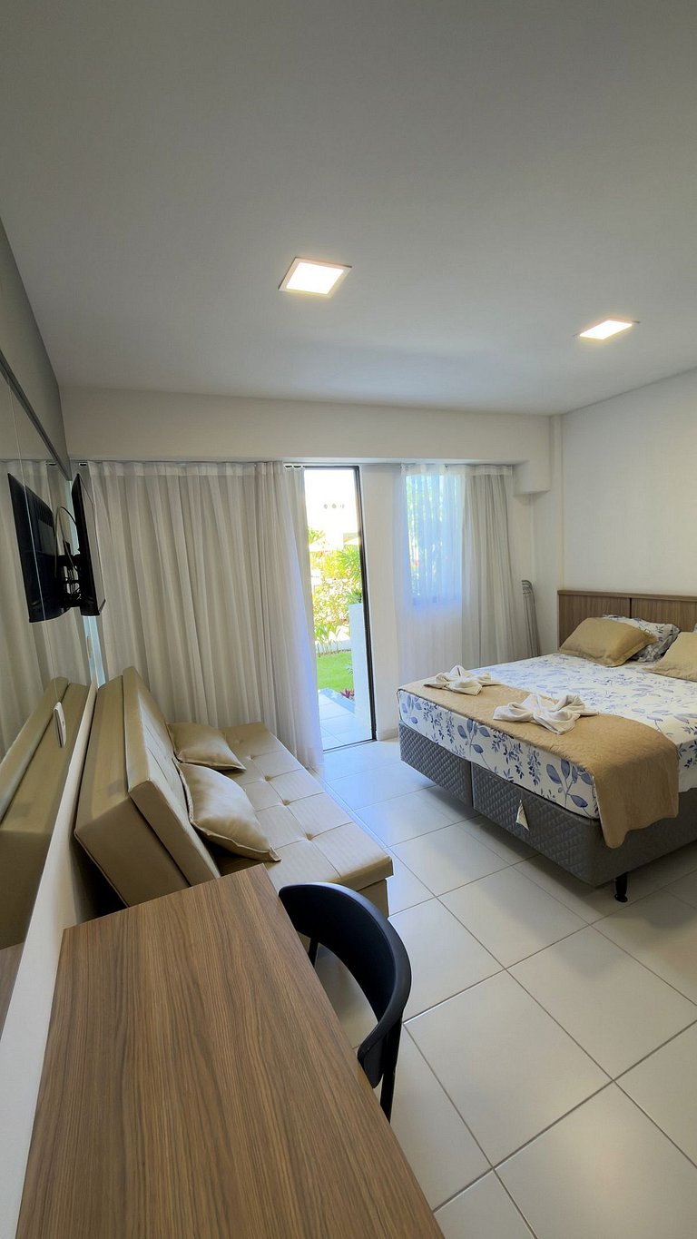 Studio Makia D-001